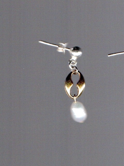 Boucle d'oreille upcyclée Lee