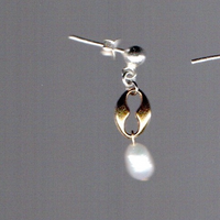 Boucle d'oreille upcyclée Lee