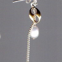 Boucle d'oreille upcyclée Lee