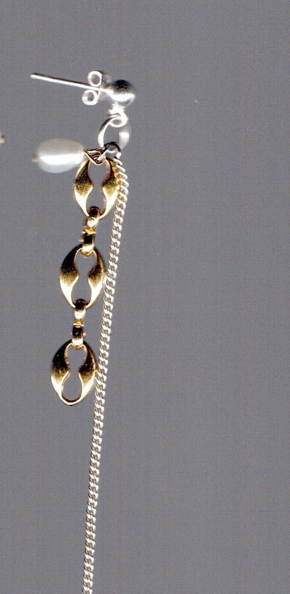 Boucle d'oreille upcyclée Lee