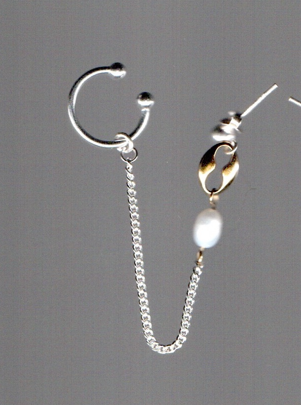 Boucle d'oreille upcyclée Lee