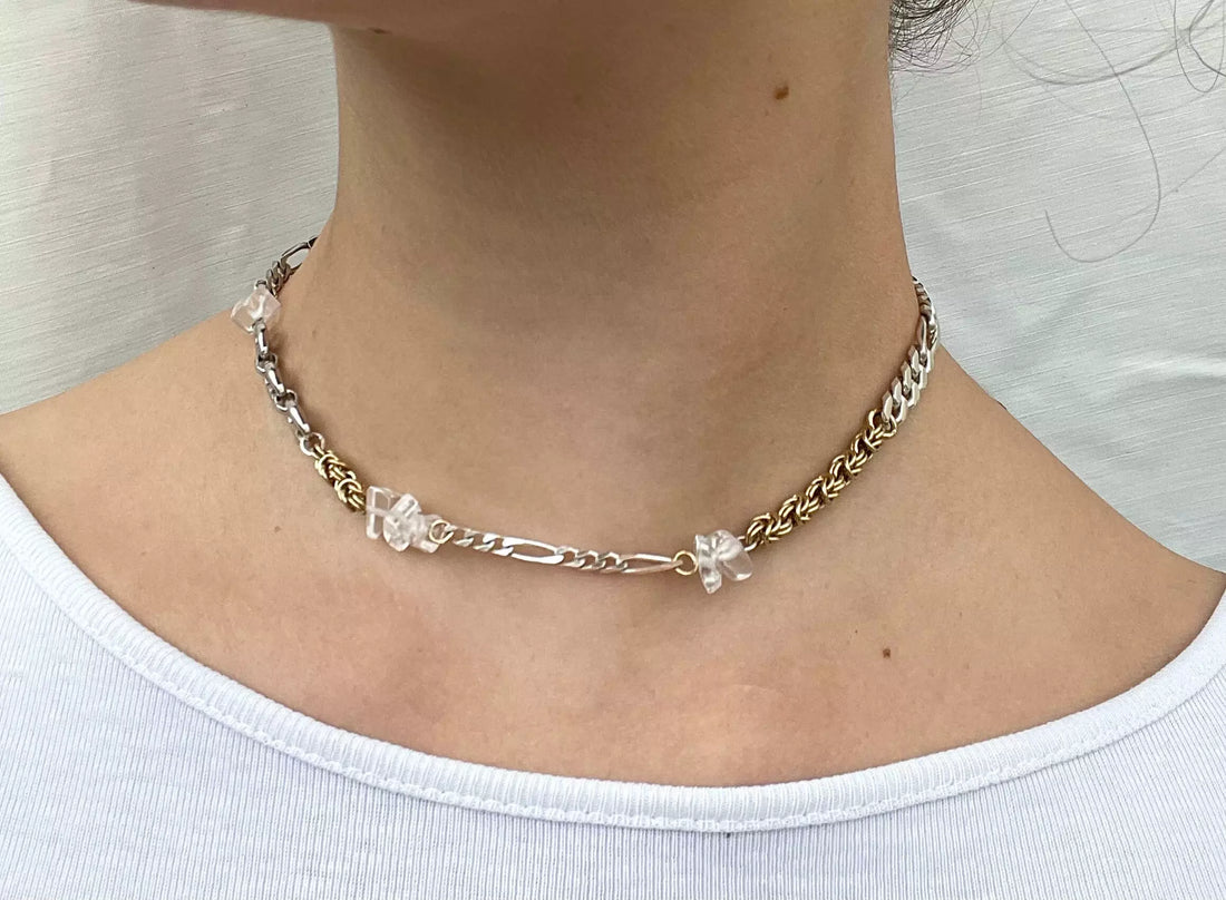 Collier upcyclé mix chaînes dorées argentées