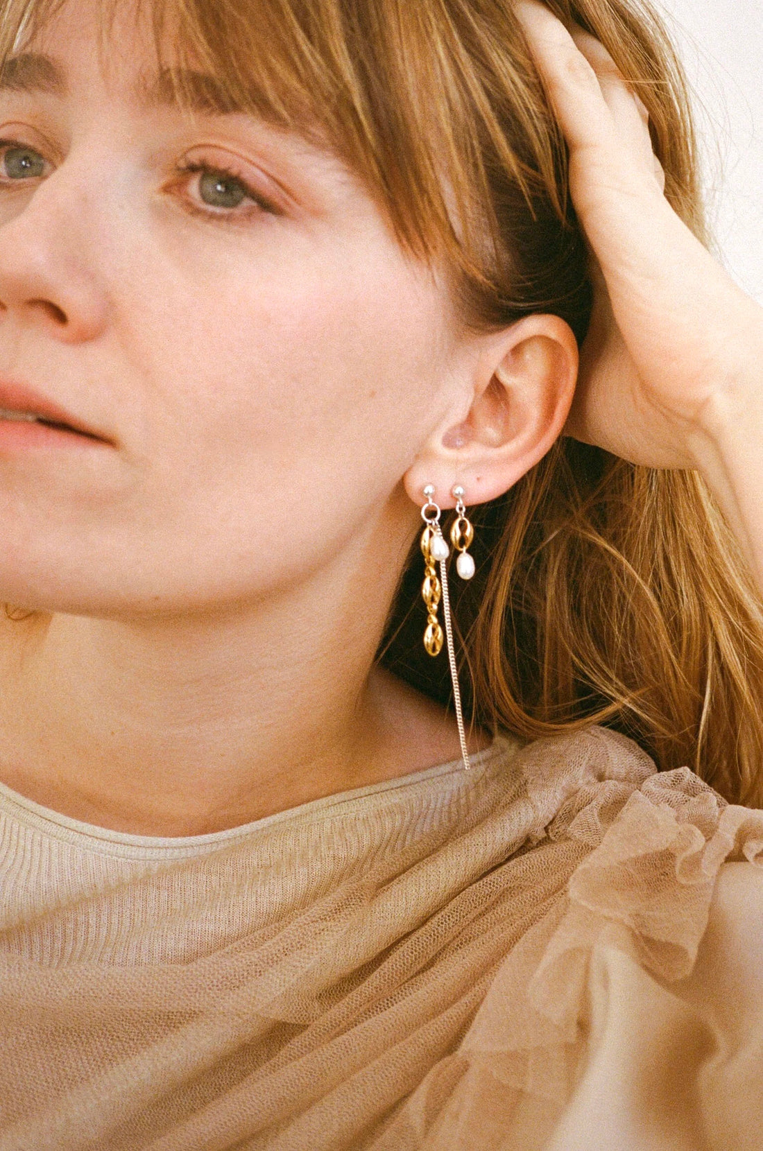 Boucle d'oreille upcyclée Lee