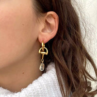 Boucle d’oreille upcyclée ornée de verre