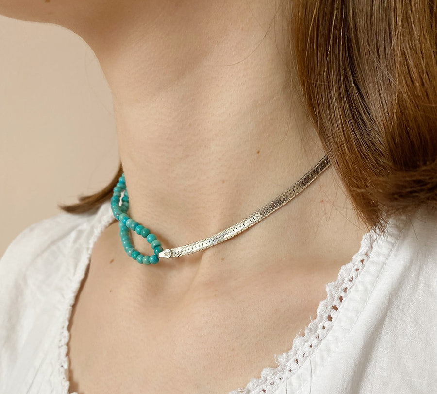 Collier upcyclé mi chaîne mi turquoises