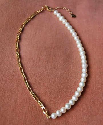 Necklace half figaro chain half pearls